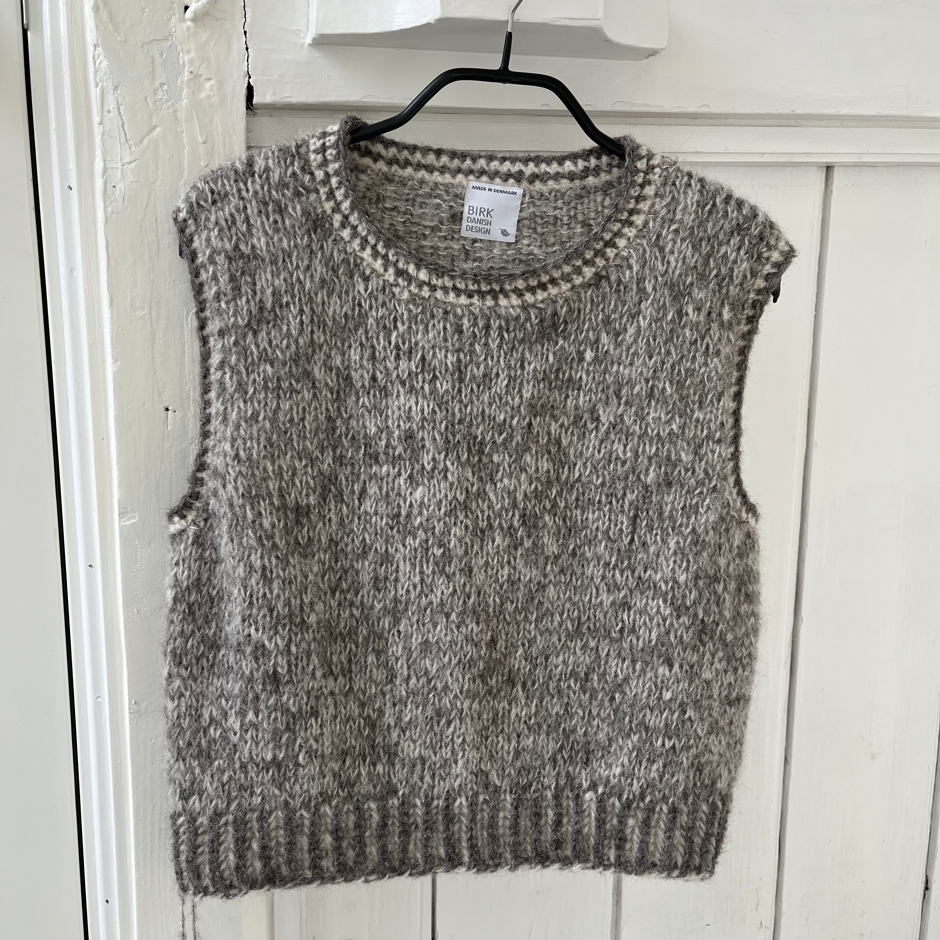 Vest grey